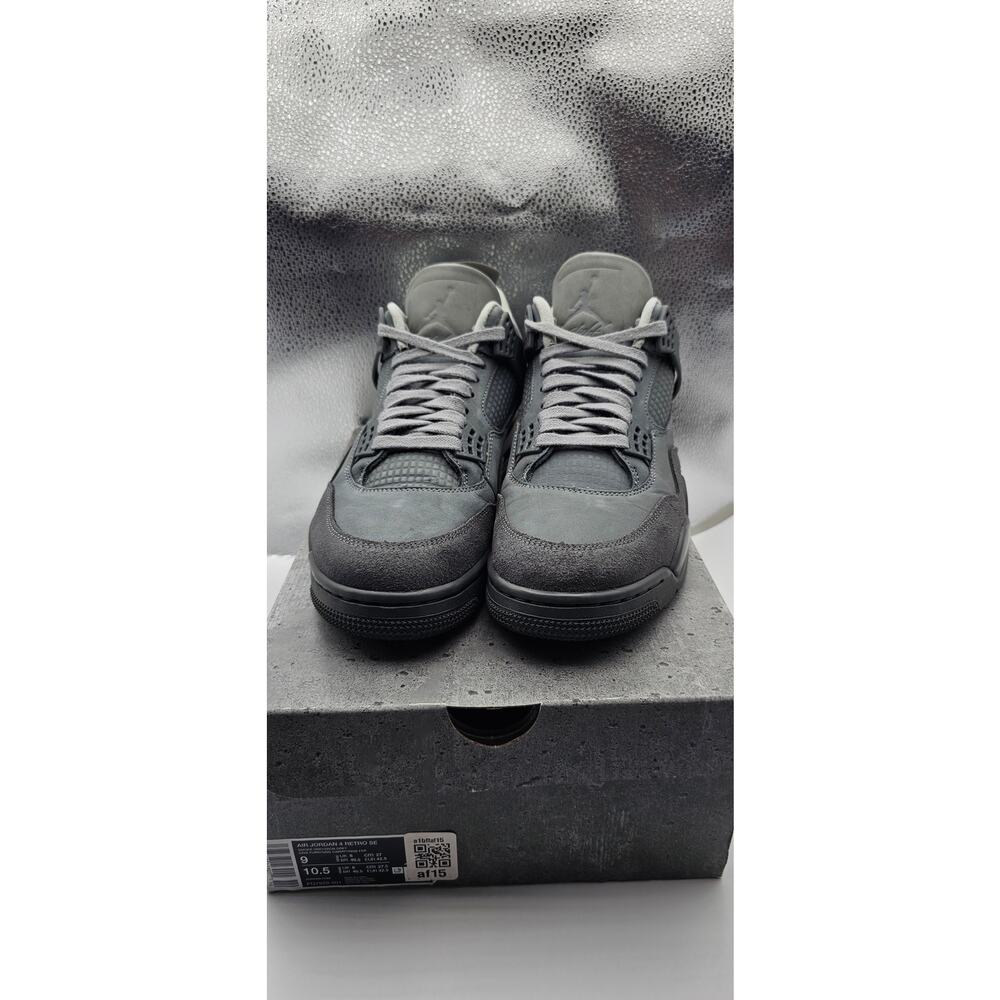 SZ 9 MENS JORDAN 4 RETRO SE PARIS OLYMPICS "WET CEMENT"